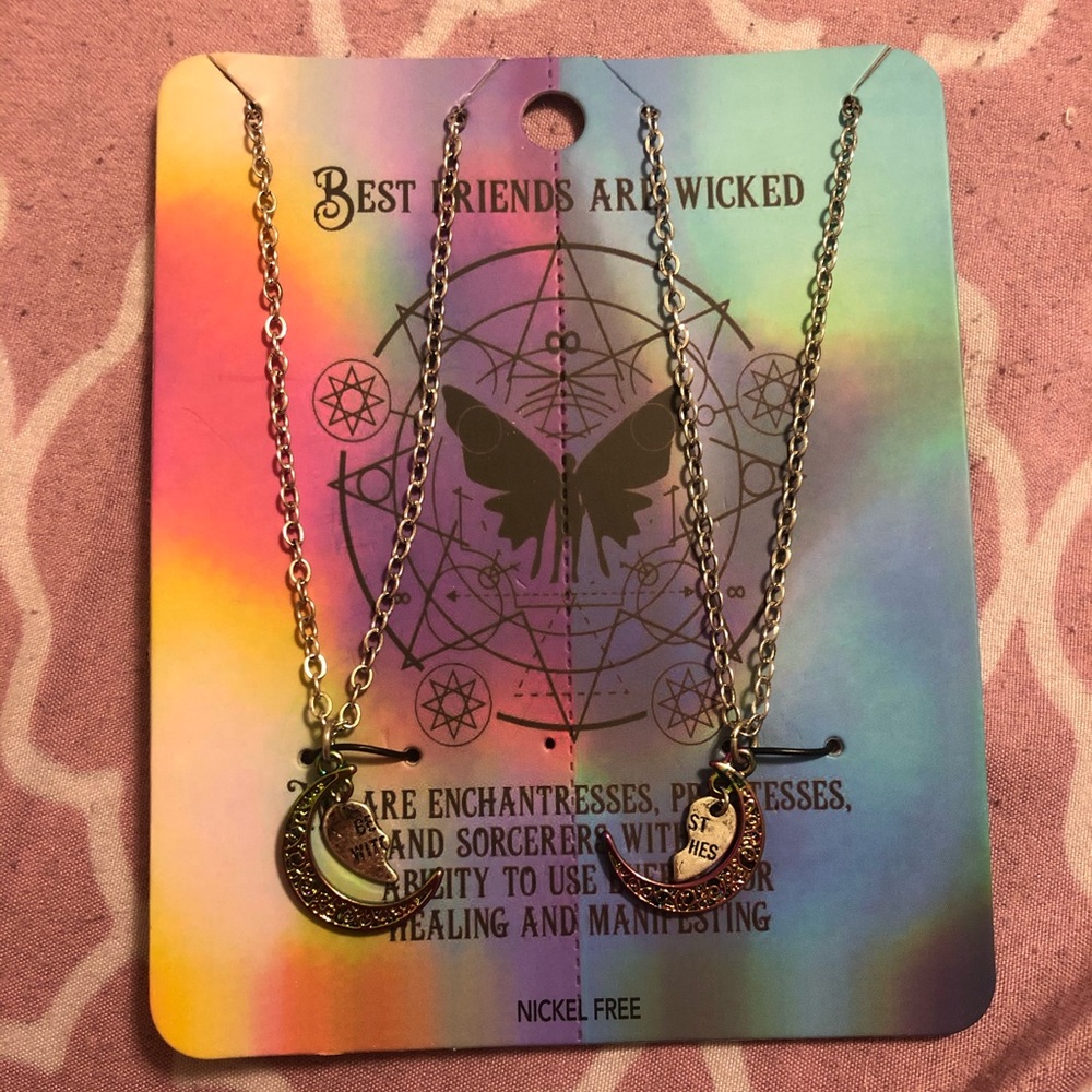 Best friend necklaces